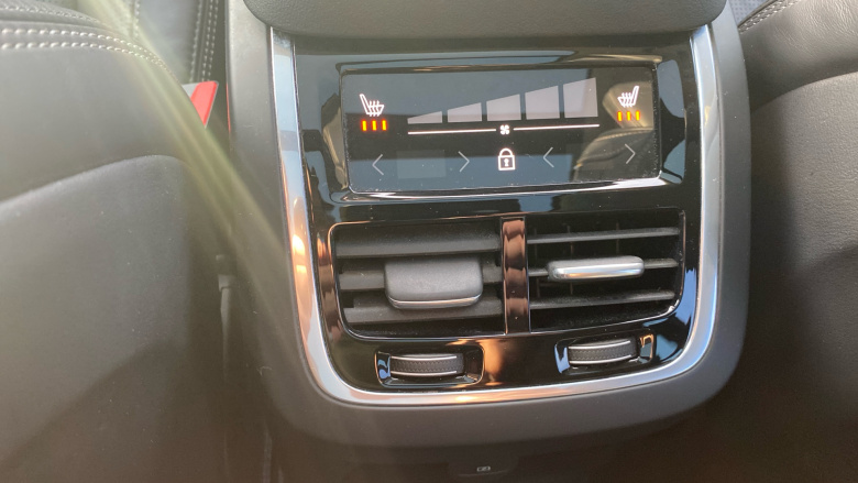 Volvo XC90 2.0 T8 PHEV Ultra Dark 5dr AWD Geartronic Estate